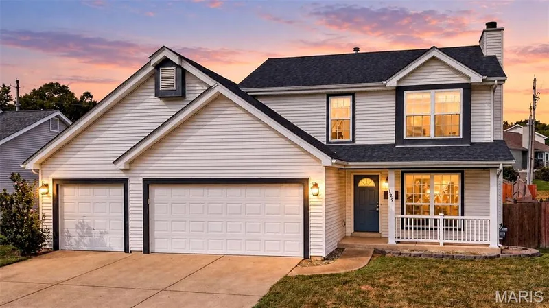 129 Royallbrook Lane, O'Fallon, MO 63368 — listing photo 1 of 34