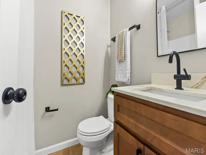 Main Floor Bath with new vanity — 920 Blake Court, St Peters, MO 63376