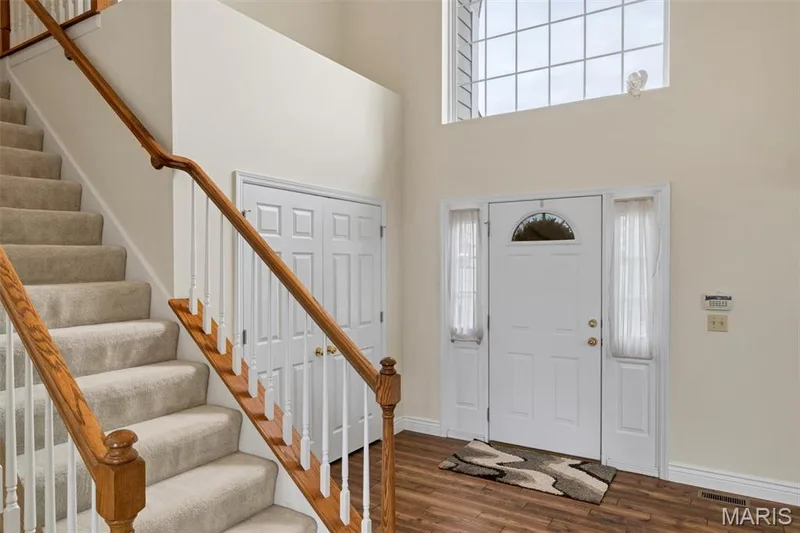 16652 Benton Taylor Drive, Chesterfield, MO 63005 — listing photo 4 of 88