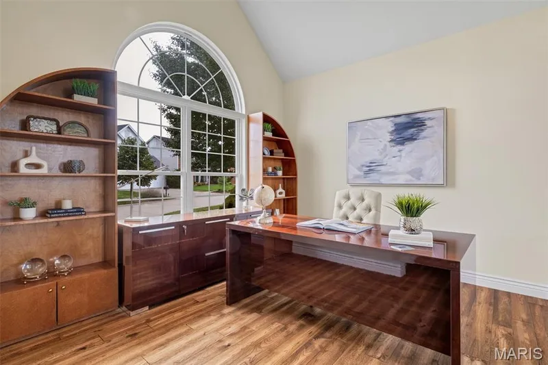 16652 Benton Taylor Drive, Chesterfield, MO 63005 — listing photo 6 of 88