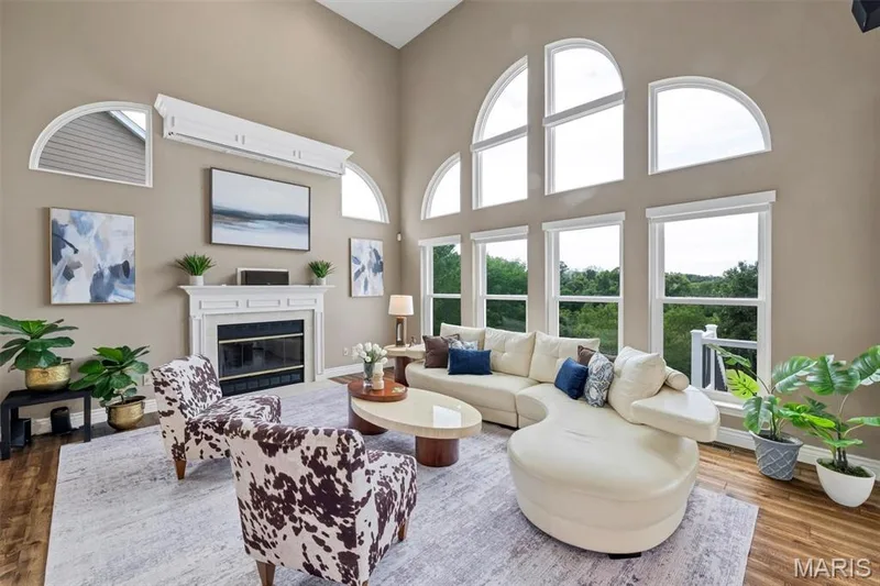 16652 Benton Taylor Drive, Chesterfield, MO 63005 — listing photo 13 of 88
