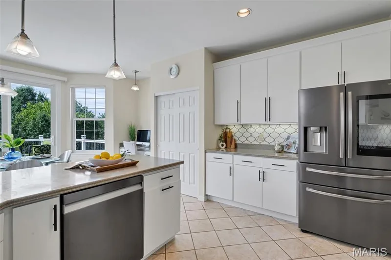 16652 Benton Taylor Drive, Chesterfield, MO 63005 — listing photo 29 of 88