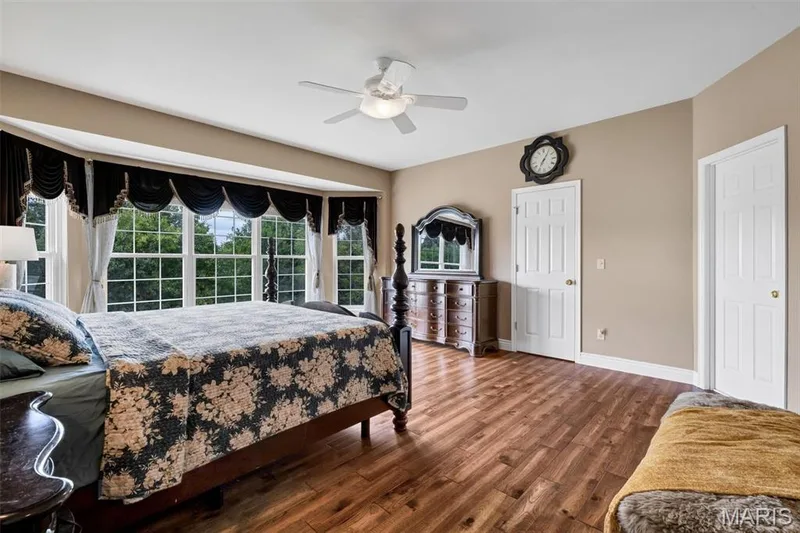 16652 Benton Taylor Drive, Chesterfield, MO 63005 — listing photo 36 of 88