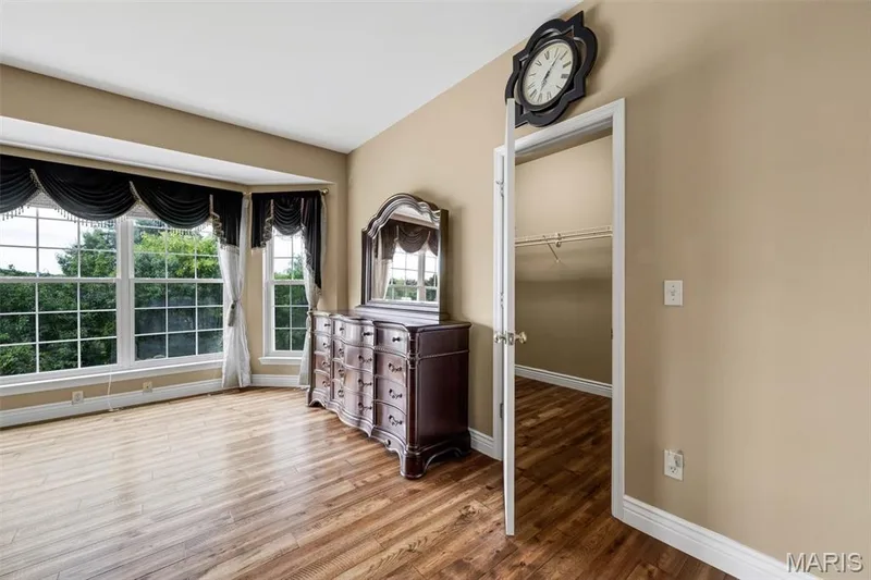 16652 Benton Taylor Drive, Chesterfield, MO 63005 — listing photo 37 of 88