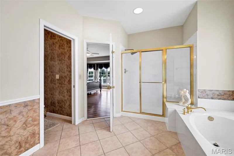 16652 Benton Taylor Drive, Chesterfield, MO 63005 — listing photo 43 of 88