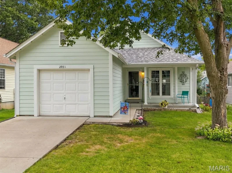 2931 Plum Leaf Circle, St Peters, MO β listing photo 1