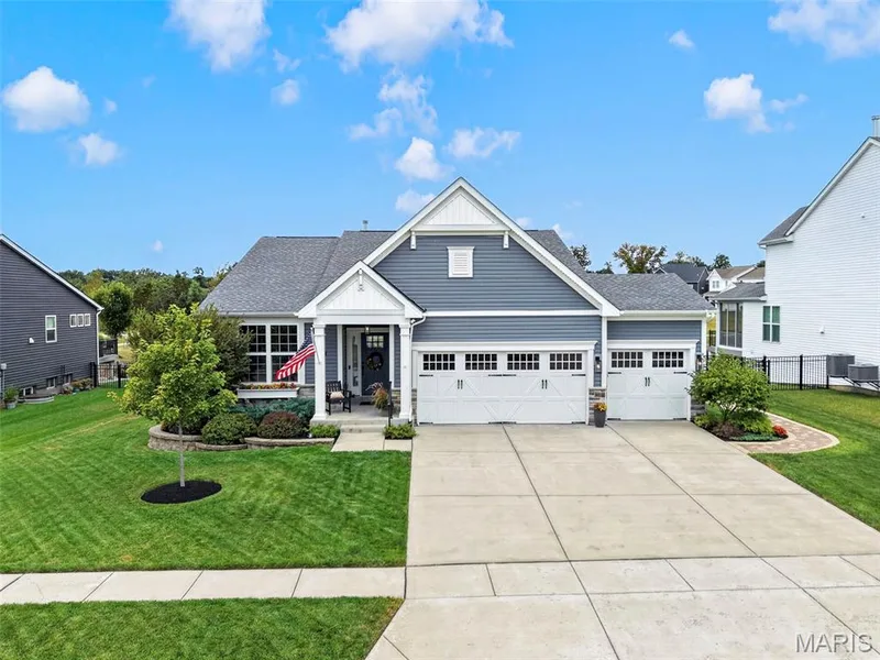 183 Redmond Pines Drive, Wentzville, MO 63385 — listing photo 2 of 47