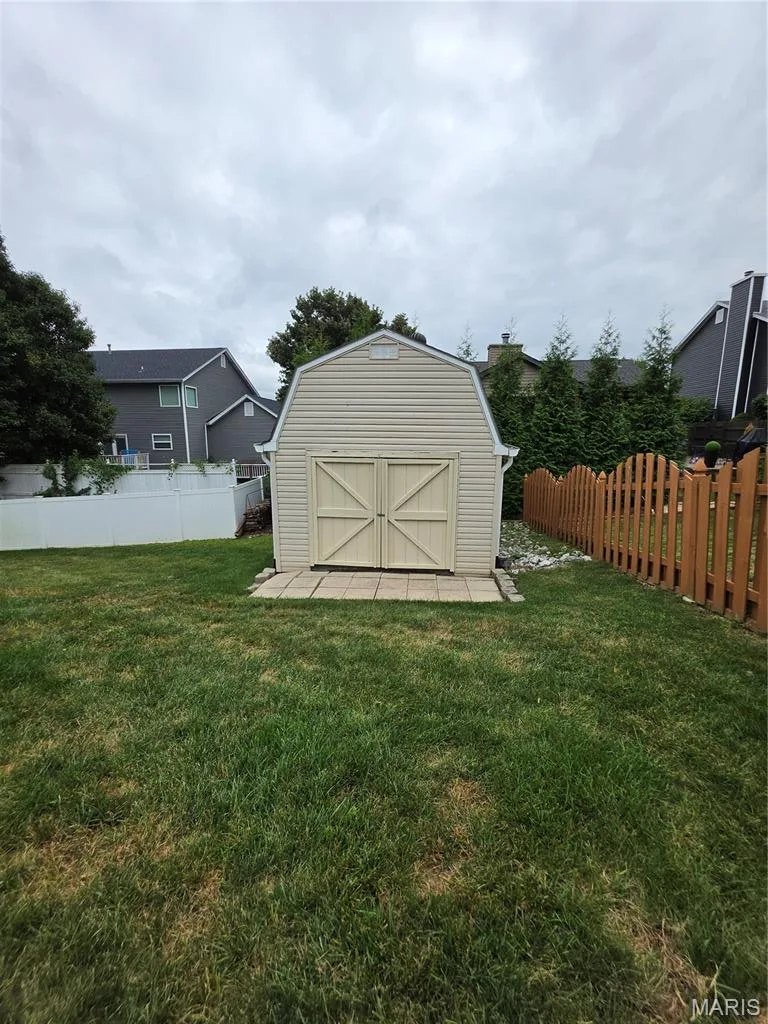 1630 Sundowner Drive, St Charles, MO 63303 — listing photo 4 of 4