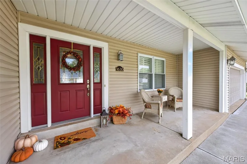 1630 Sundowner Drive, St Charles, MO 63303 — listing photo 4 of 61