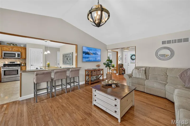 1630 Sundowner Drive, St Charles, MO 63303 — listing photo 10 of 61