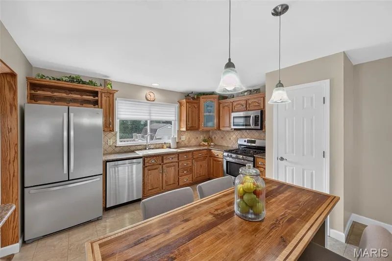 1630 Sundowner Drive, St Charles, MO 63303 — listing photo 13 of 61