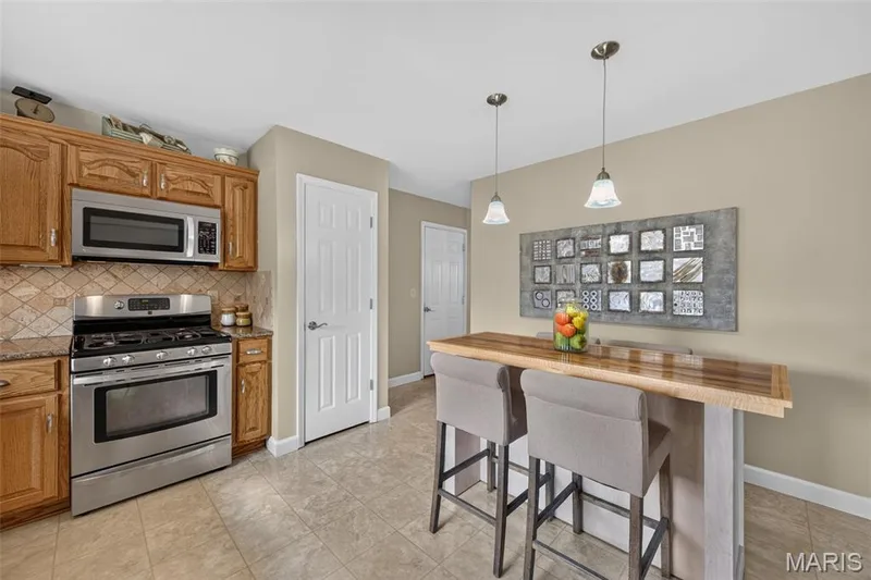 1630 Sundowner Drive, St Charles, MO 63303 — listing photo 17 of 61
