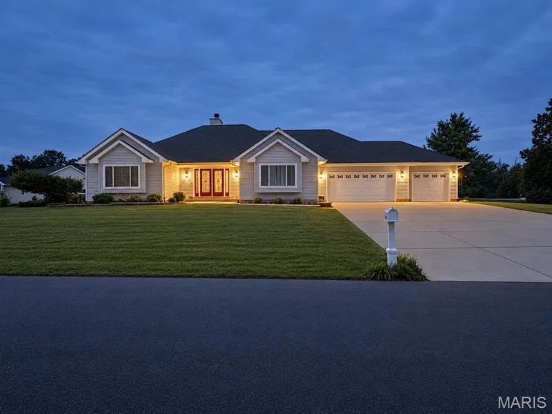 10803 Mahogany Drive, Foristell, MO — listing photo 1