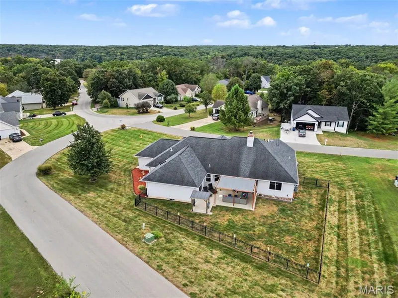 10803 Mahogany Drive, Foristell, MO 63348 — listing photo 4 of 32