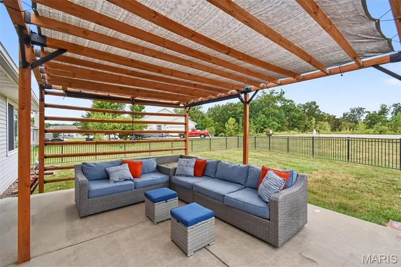 10803 Mahogany Drive, Foristell, MO 63348 — listing photo 6 of 32