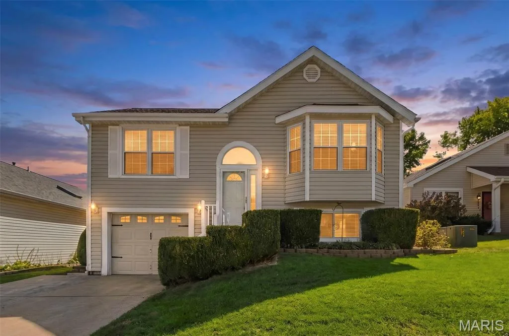 Welcome HOME!!!! — 202 Kunze Drive, St Charles, MO 63303