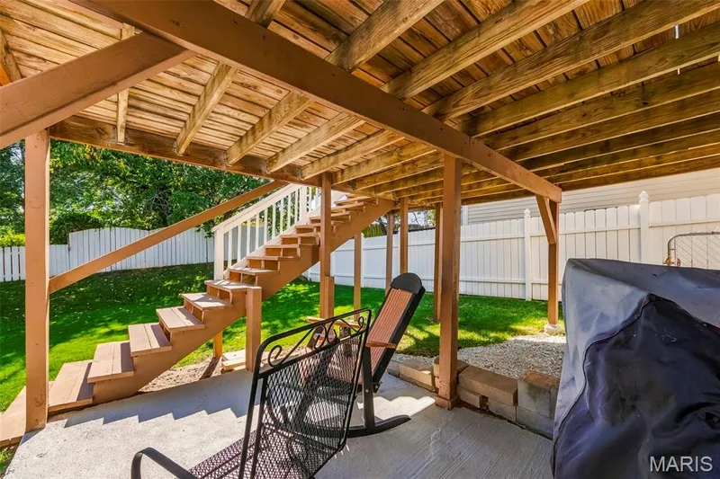 202 Kunze Drive, St Charles, MO 63303 — listing photo 32 of 47