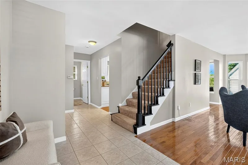 17010 Old Hollow Court, Wildwood, MO 63040 — listing photo 4 of 44