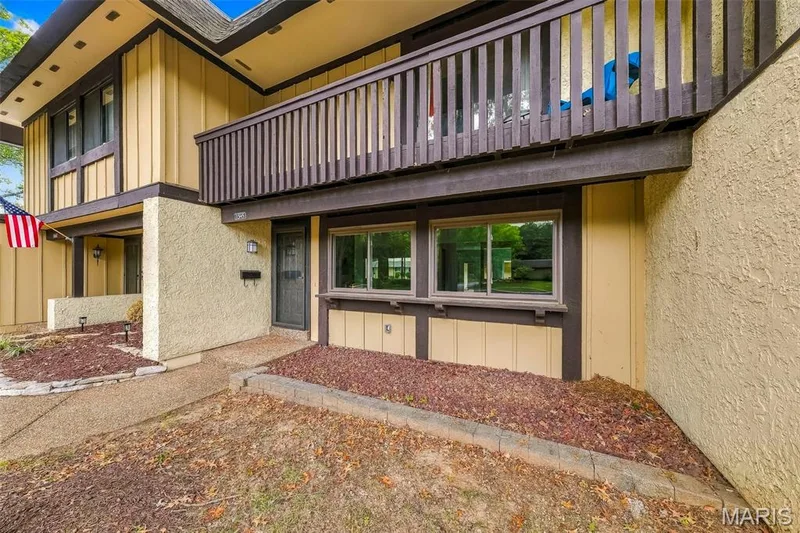 1345 Hampton Road #C, St Charles, MO 63303 — listing photo 2 of 34