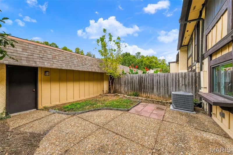 1345 Hampton Road #C, St Charles, MO 63303 — listing photo 31 of 34