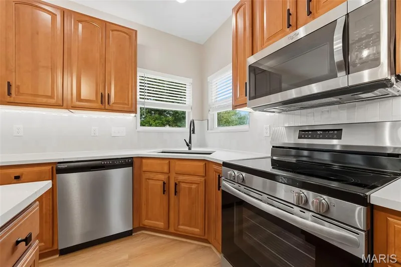 153 Prairie Bluffs Drive, Wentzville, MO 63385 — listing photo 23 of 69