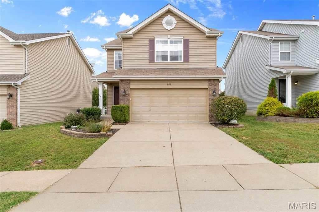 609 Spring Manor, O'Fallon, MO 63368 — listing photo 1 of 33