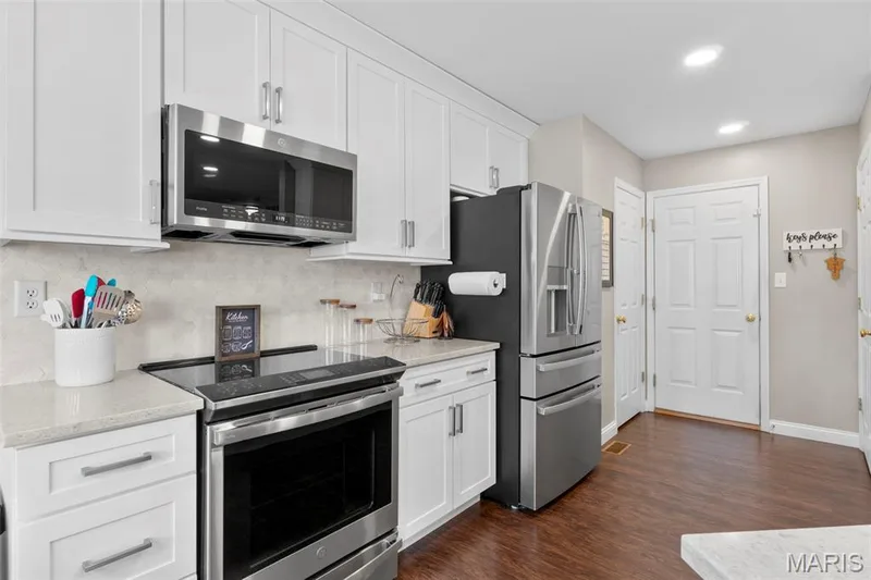 609 Spring Manor, O'Fallon, MO 63368 — listing photo 6 of 33