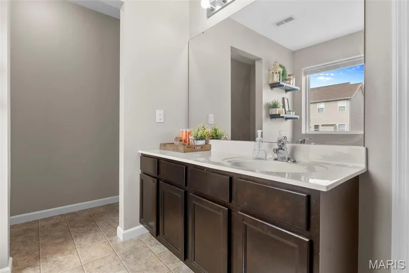 609 Spring Manor, O'Fallon, MO 63368 — listing photo 15 of 33