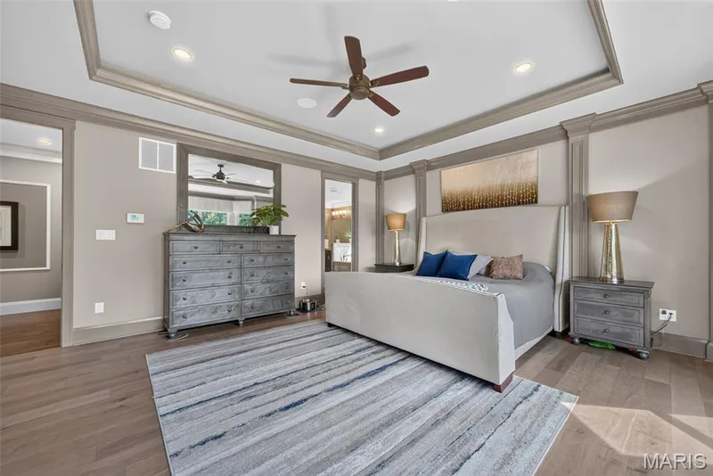 Tray ceiling with crown molding, recessed lighting and fan — 2000 Diehr Road, Wentzville, MO 63385