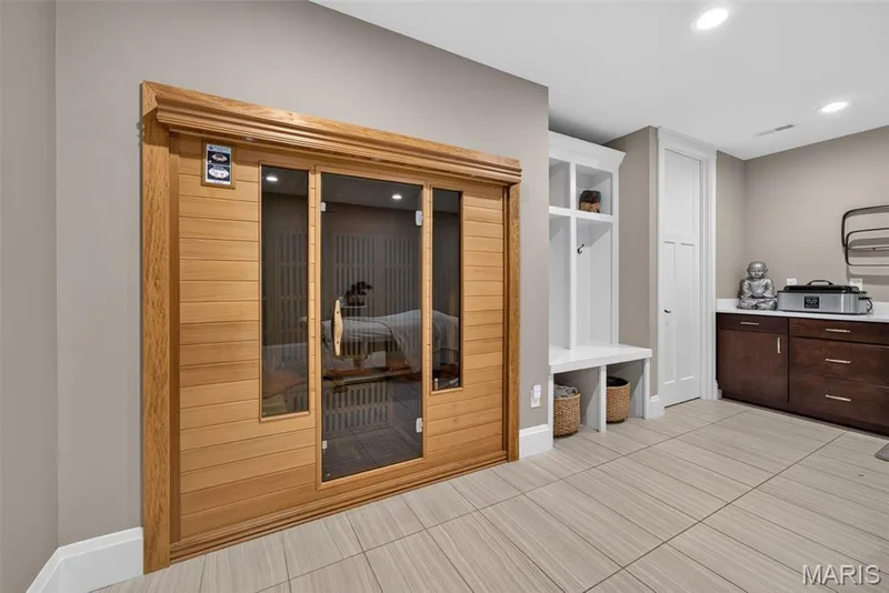Built in sauna — 2000 Diehr Road, Wentzville, MO 63385