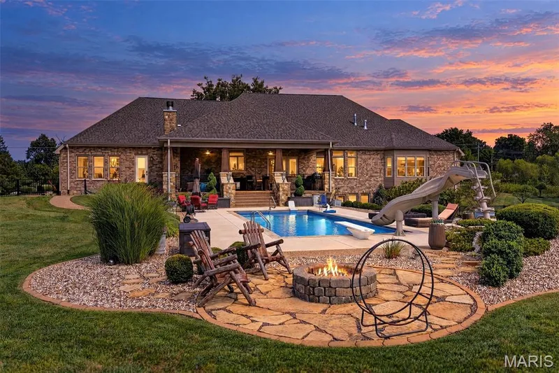 Gorgeous retreat like area you'll never want to leave — 2000 Diehr Road, Wentzville, MO 63385