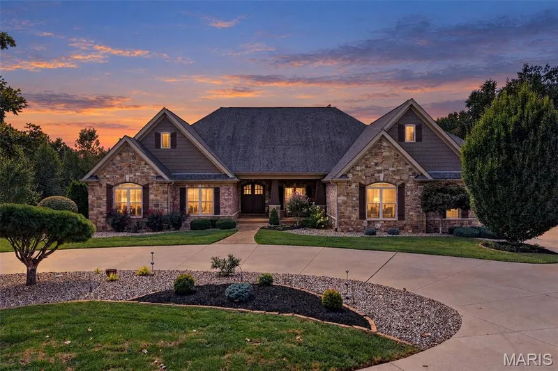 A truly extraordinary private estate-schedule your showing today! — 2000 Diehr Road, Wentzville, MO 63385