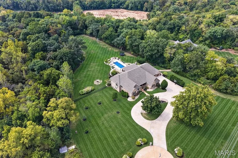 Nestled on nearly 8 acres, with oversized circular drive — 2000 Diehr Road, Wentzville, MO 63385
