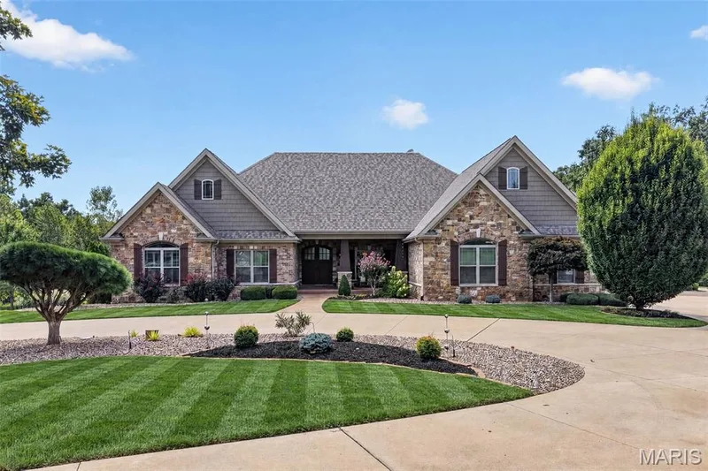 2000 Diehr Road, Wentzville, MO β listing photo 1