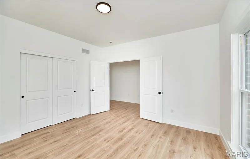 107 Wolf Den Court, Lake St. Louis, MO 63367 — listing photo 5 of 33