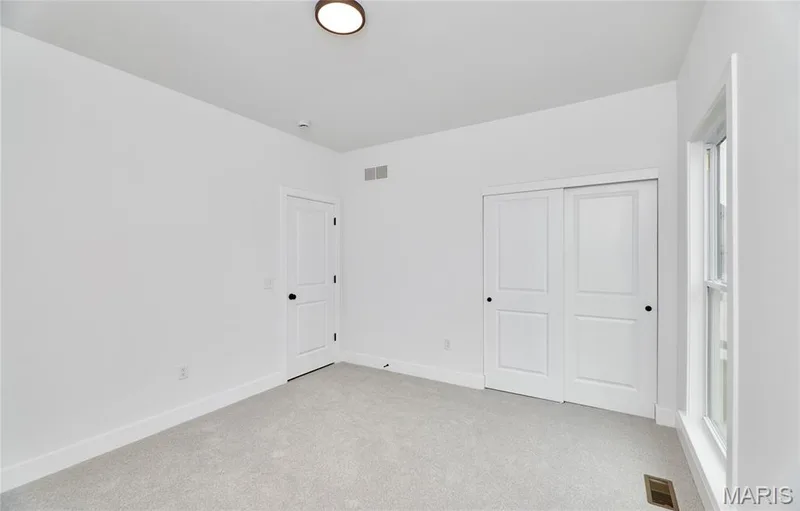 107 Wolf Den Court, Lake St. Louis, MO 63367 — listing photo 7 of 33