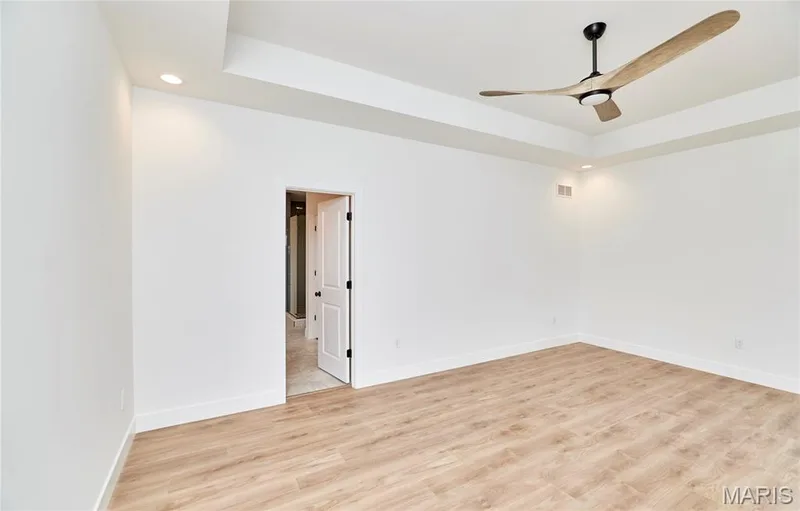 107 Wolf Den Court, Lake St. Louis, MO 63367 — listing photo 18 of 33