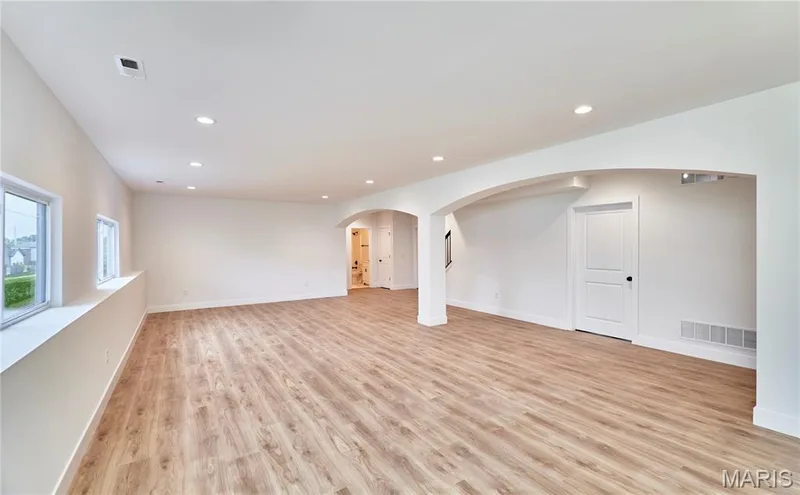 107 Wolf Den Court, Lake St. Louis, MO 63367 — listing photo 31 of 33
