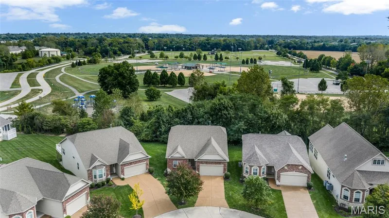1216 Emerald Gardens Drive, St Peters, MO 63376 — listing photo 34 of 36