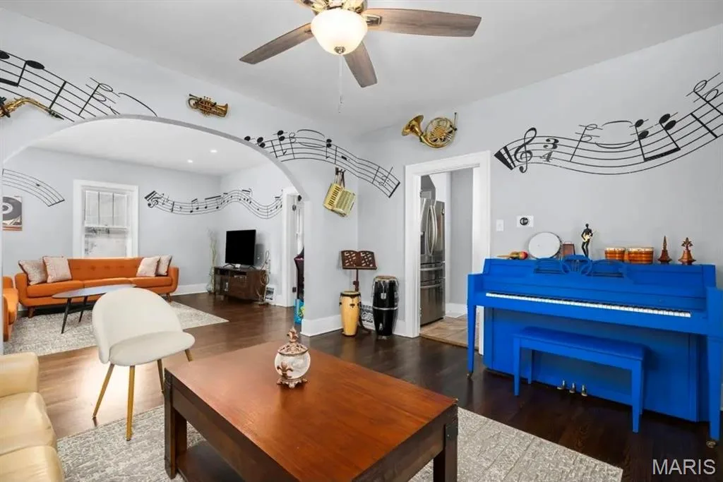 1219 S Main Street, St Charles, MO 63301 — listing photo 1 of 30