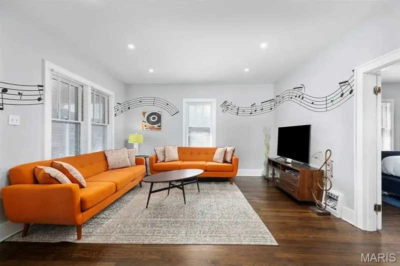 1219 S Main Street, St Charles, MO 63301 — listing photo 5 of 30