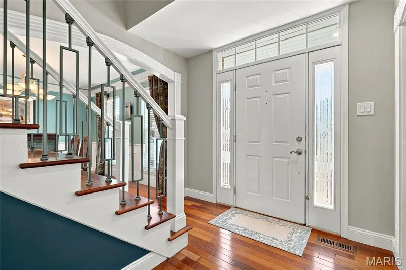 2106 Bow Tree Court, Chesterfield, MO 63005 — listing photo 4 of 68