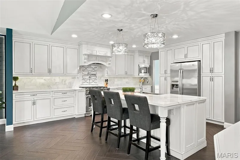 2106 Bow Tree Court, Chesterfield, MO 63005 — listing photo 15 of 68