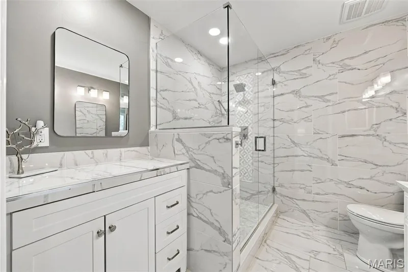 2106 Bow Tree Court, Chesterfield, MO 63005 — listing photo 27 of 68