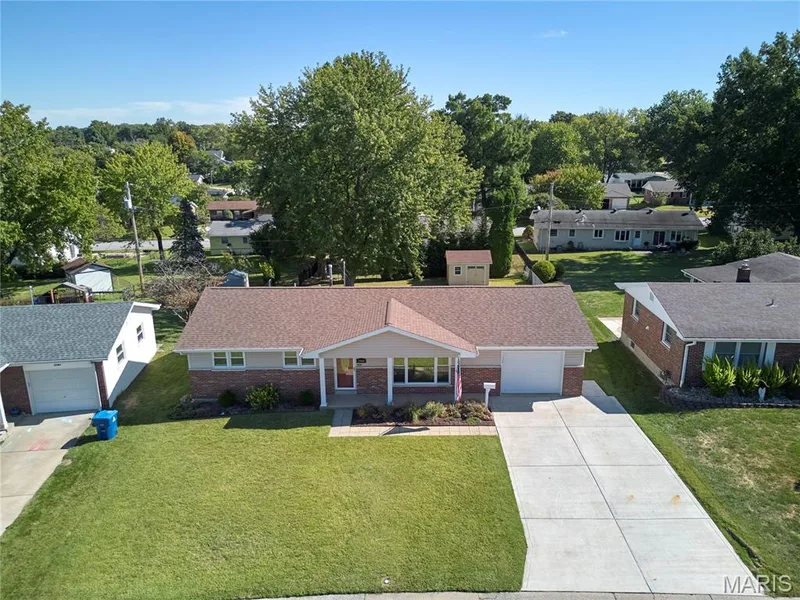 2944 Elmcrest Drive, St Charles, MO — listing photo 1