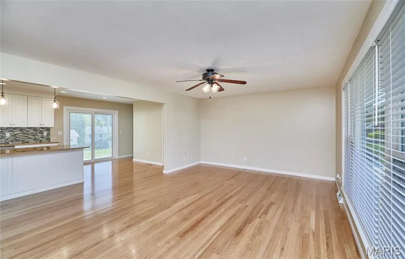 2944 Elmcrest Drive, St Charles, MO 63301 — listing photo 5 of 28