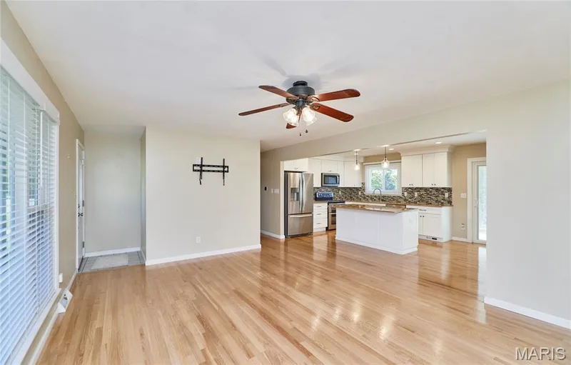 2944 Elmcrest Drive, St Charles, MO 63301 — listing photo 7 of 28