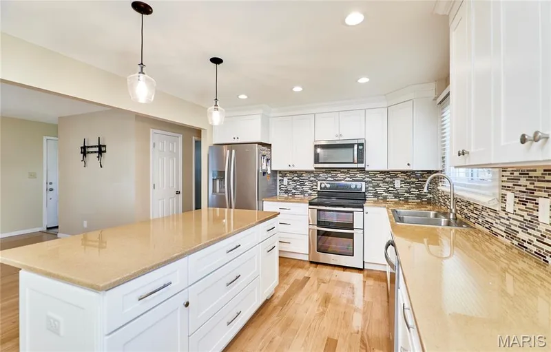2944 Elmcrest Drive, St Charles, MO 63301 — listing photo 11 of 28