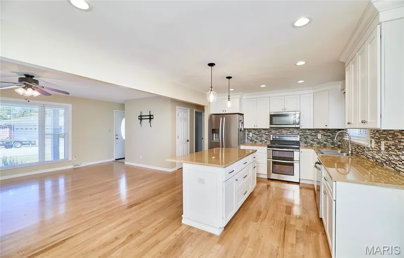 2944 Elmcrest Drive, St Charles, MO 63301 — listing photo 13 of 28