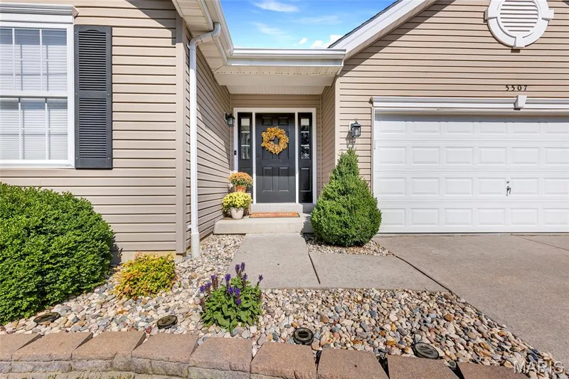 5507 Dressel Drive, Cottleville, MO 63304 — listing photo 2 of 4